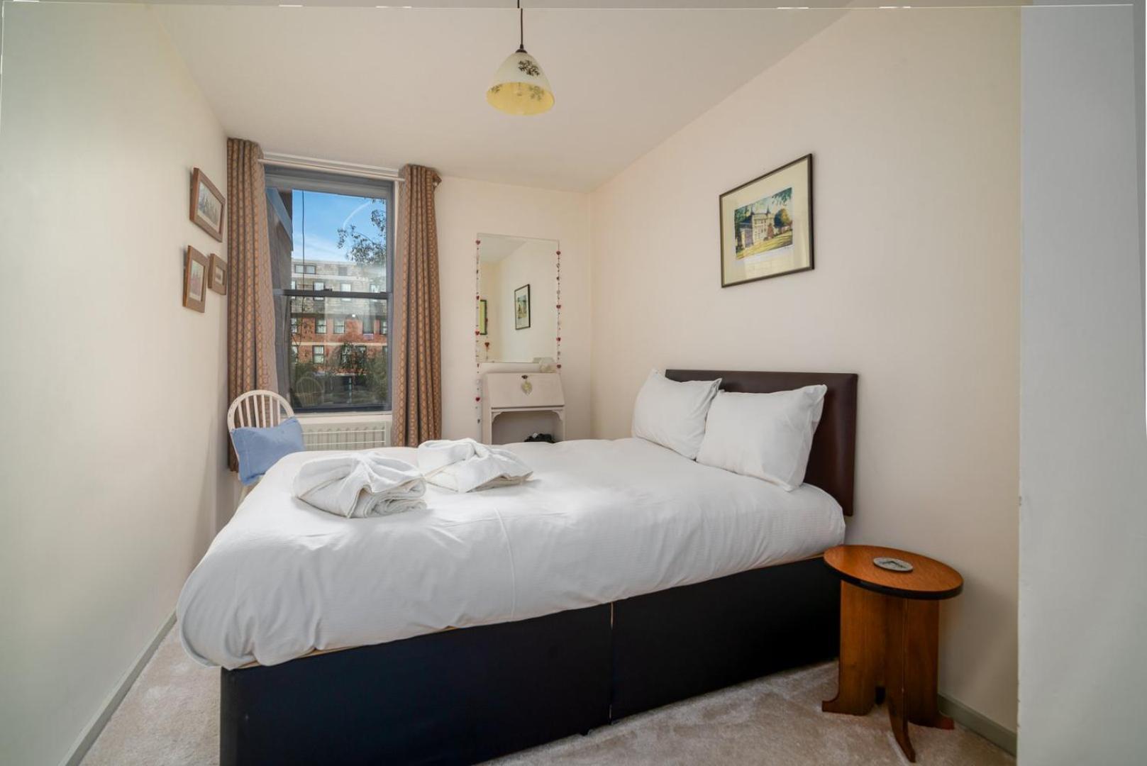 Вилла Guestready - Beautiful 2Br Townhouse W Garden Лондон Экстерьер фото